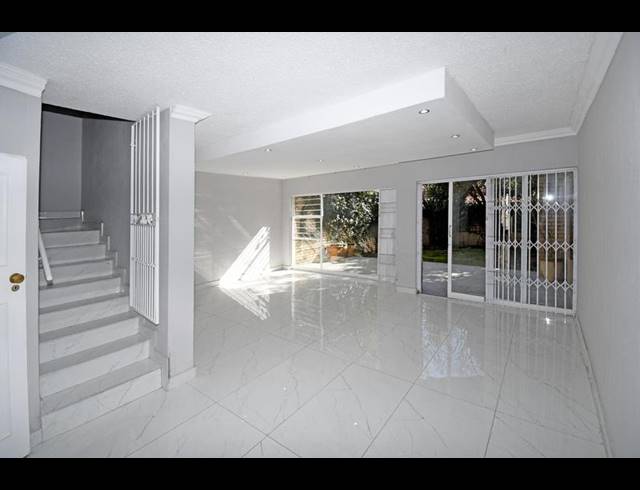 2 BEDROOM TOWNHOUSE FOR SALE IN MORNINGSIDE